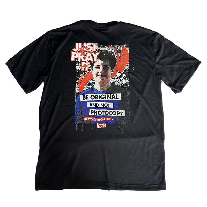 Oversized T-Shirt – Carlo Acutis Photocopy