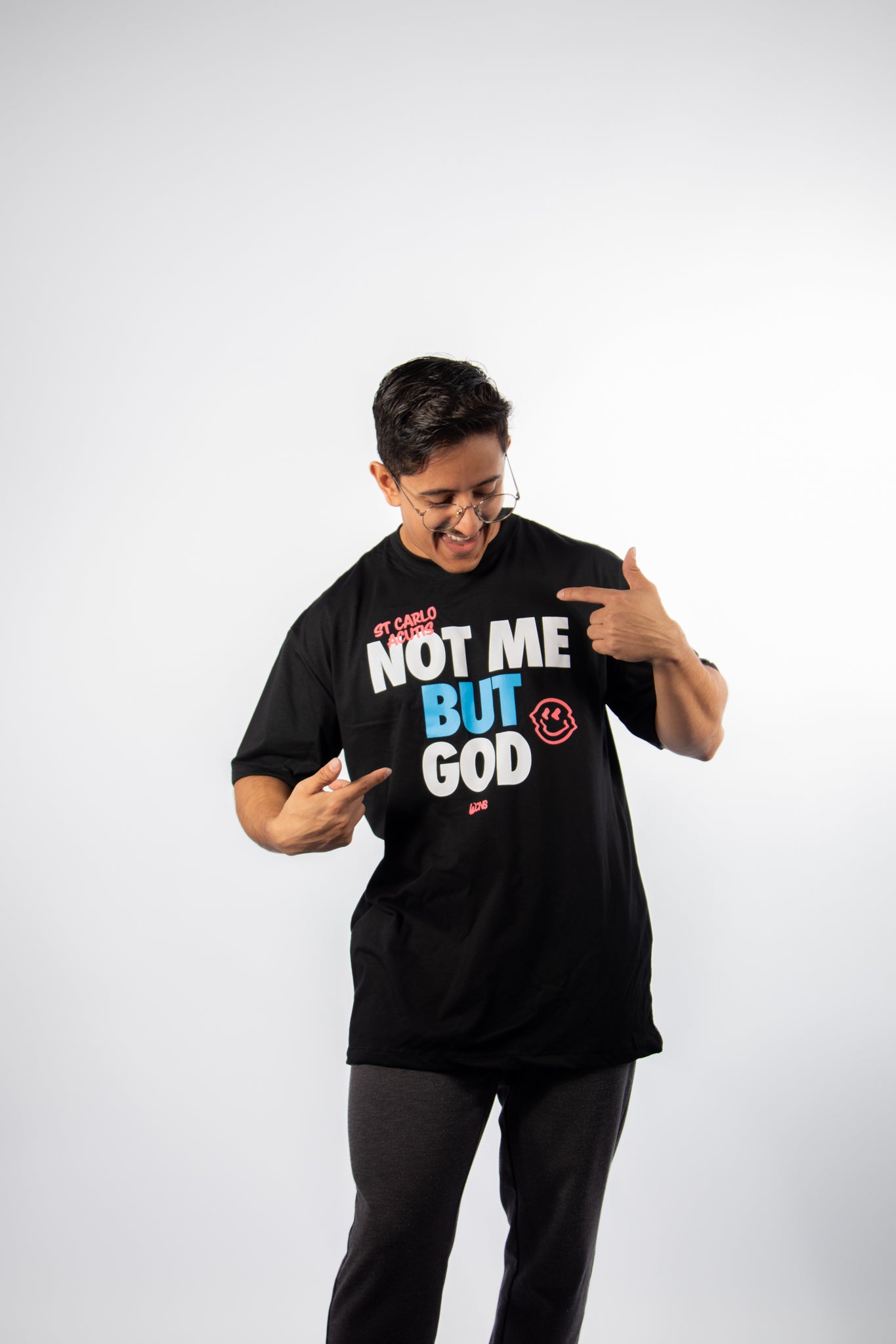 Oversized T-Shirt – Carlo Acutis “Not Me, but God”