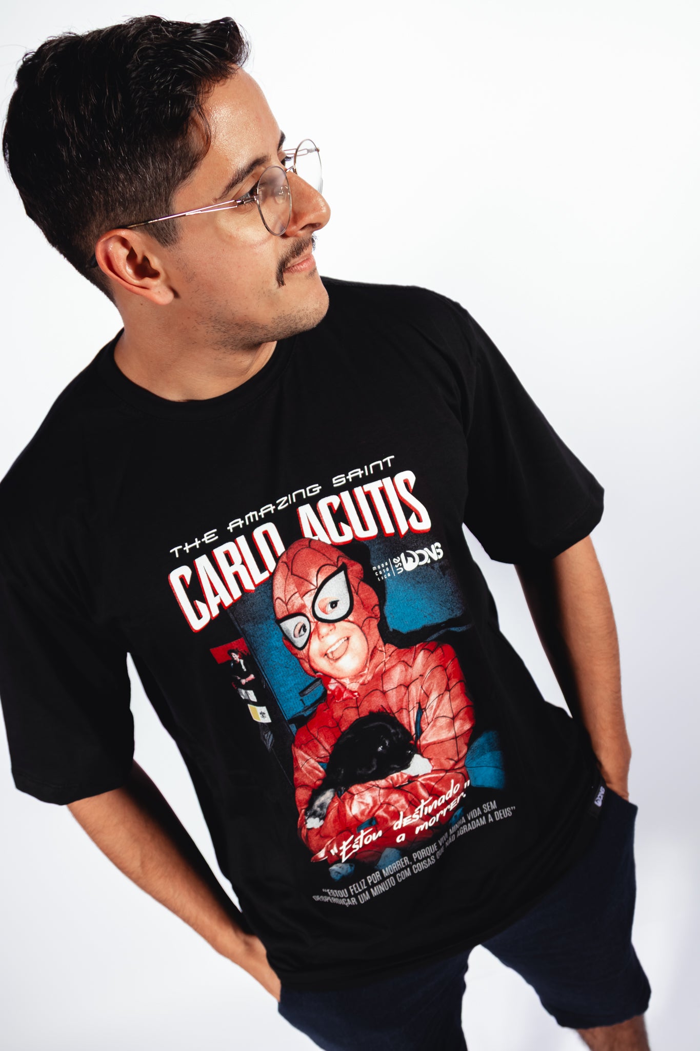 Oversized T-Shirt – Saint Carlo Acutis Superhero - Black