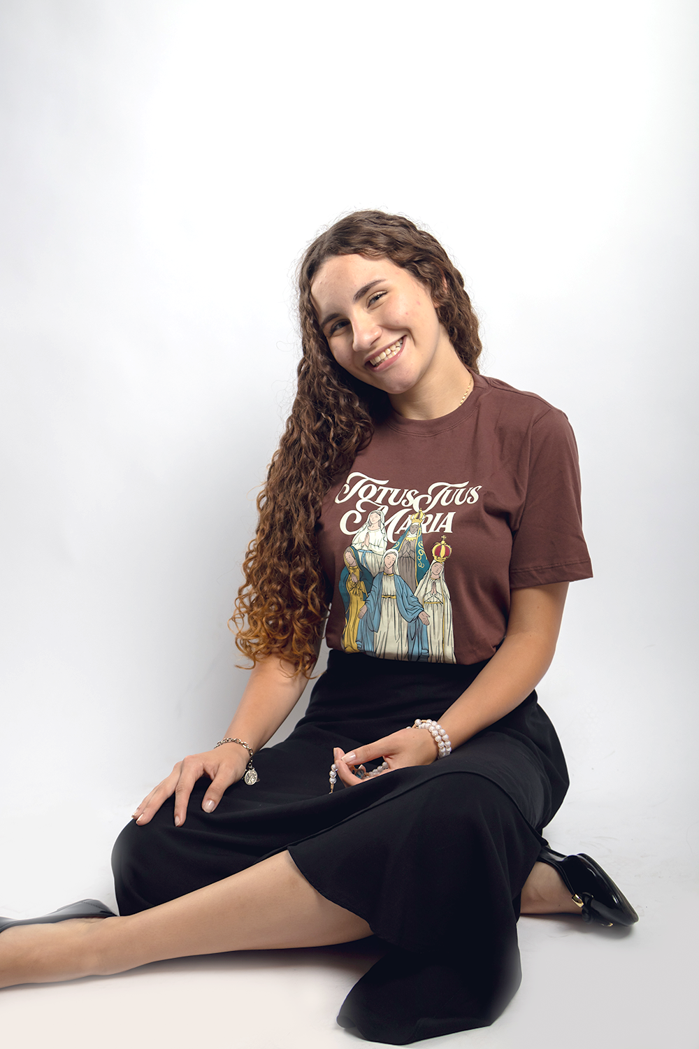 Totus Tuus Mary T-Shirt - Brown