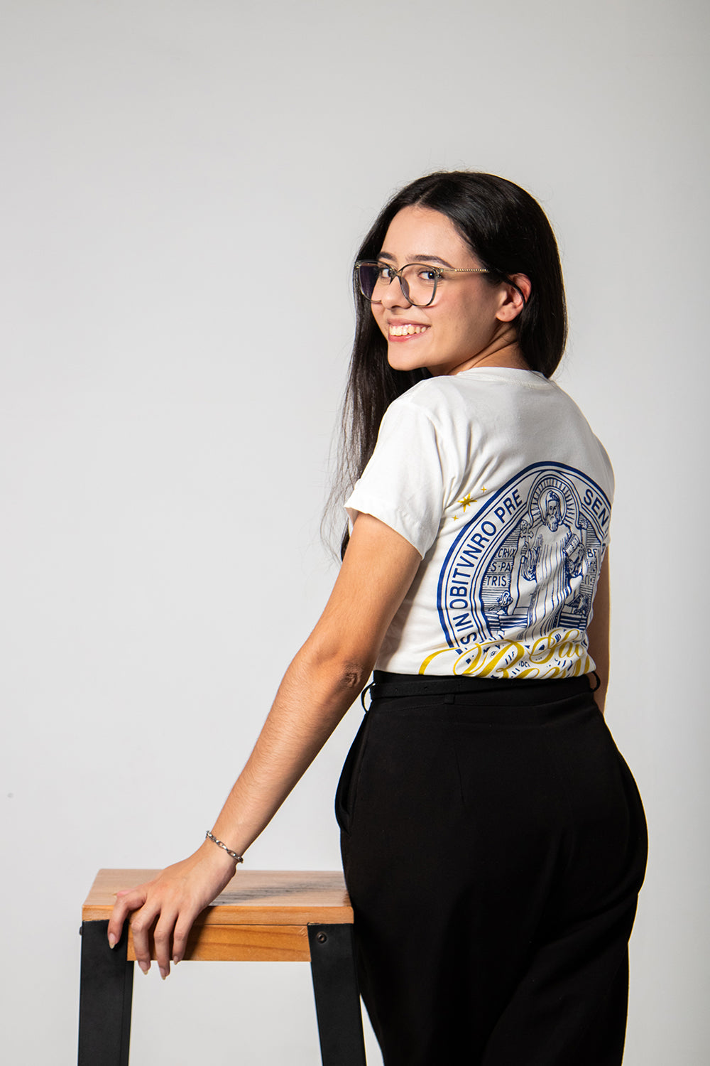 Women’s Fitted Tee – Saint Benedict Medallion - Off White - Ref. 3226