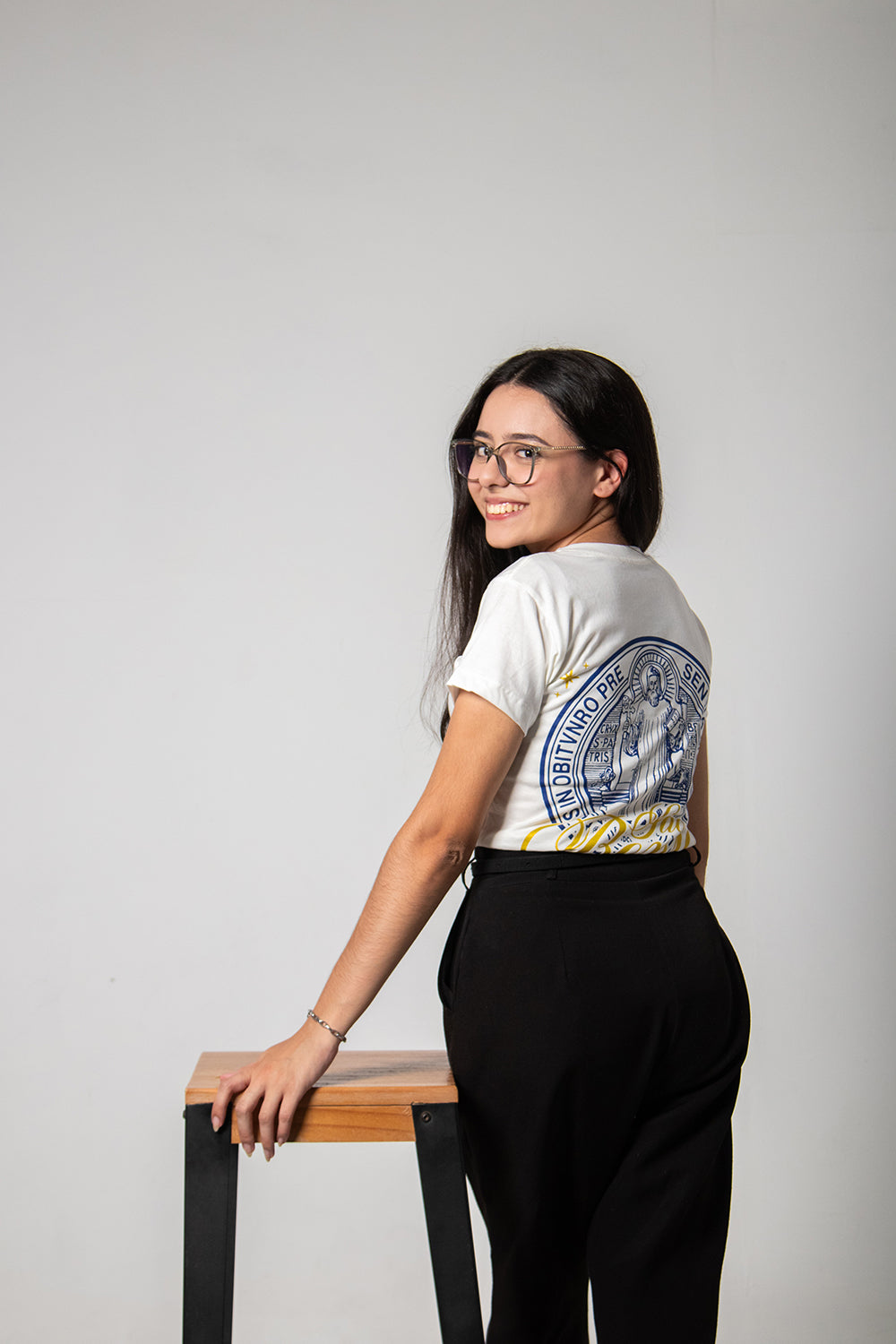 Women’s Fitted Tee – Saint Benedict Medallion - Off White - Ref. 3226