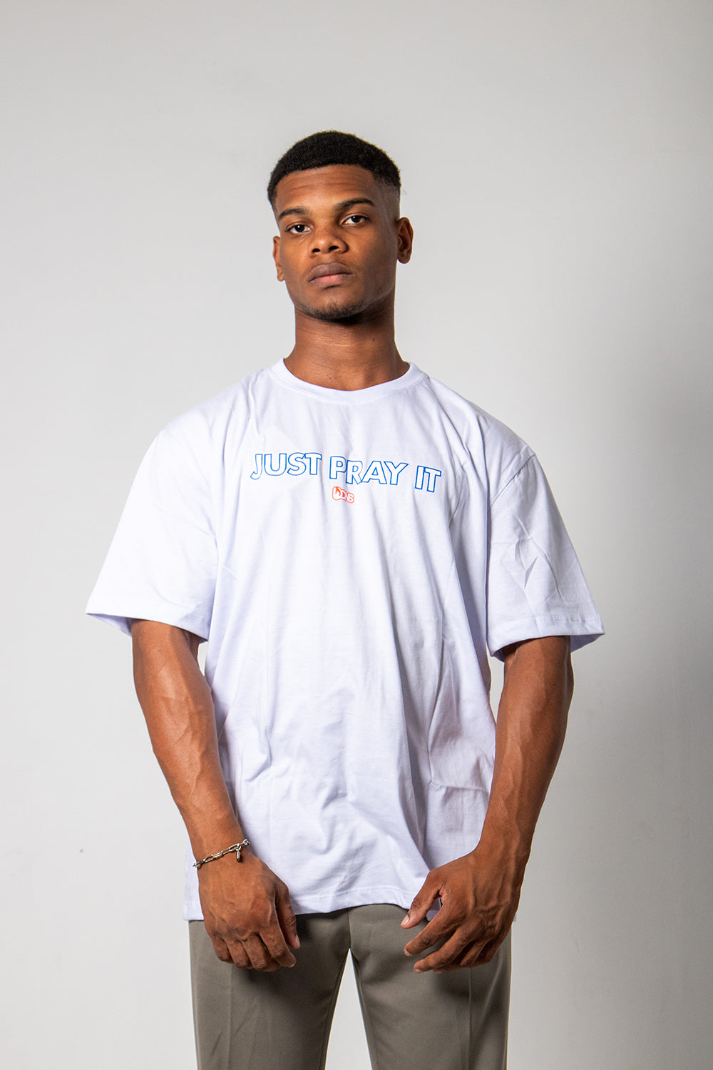 Oversized T-Shirt – Carlo Acutis Photocopy