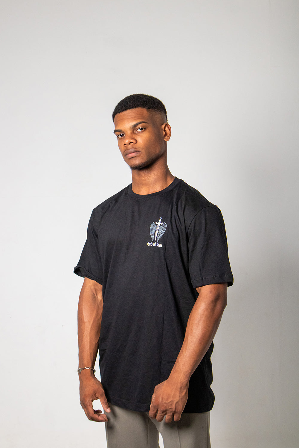 Camiseta São Miguel Arcanjo Preto Monocromático - ref 217