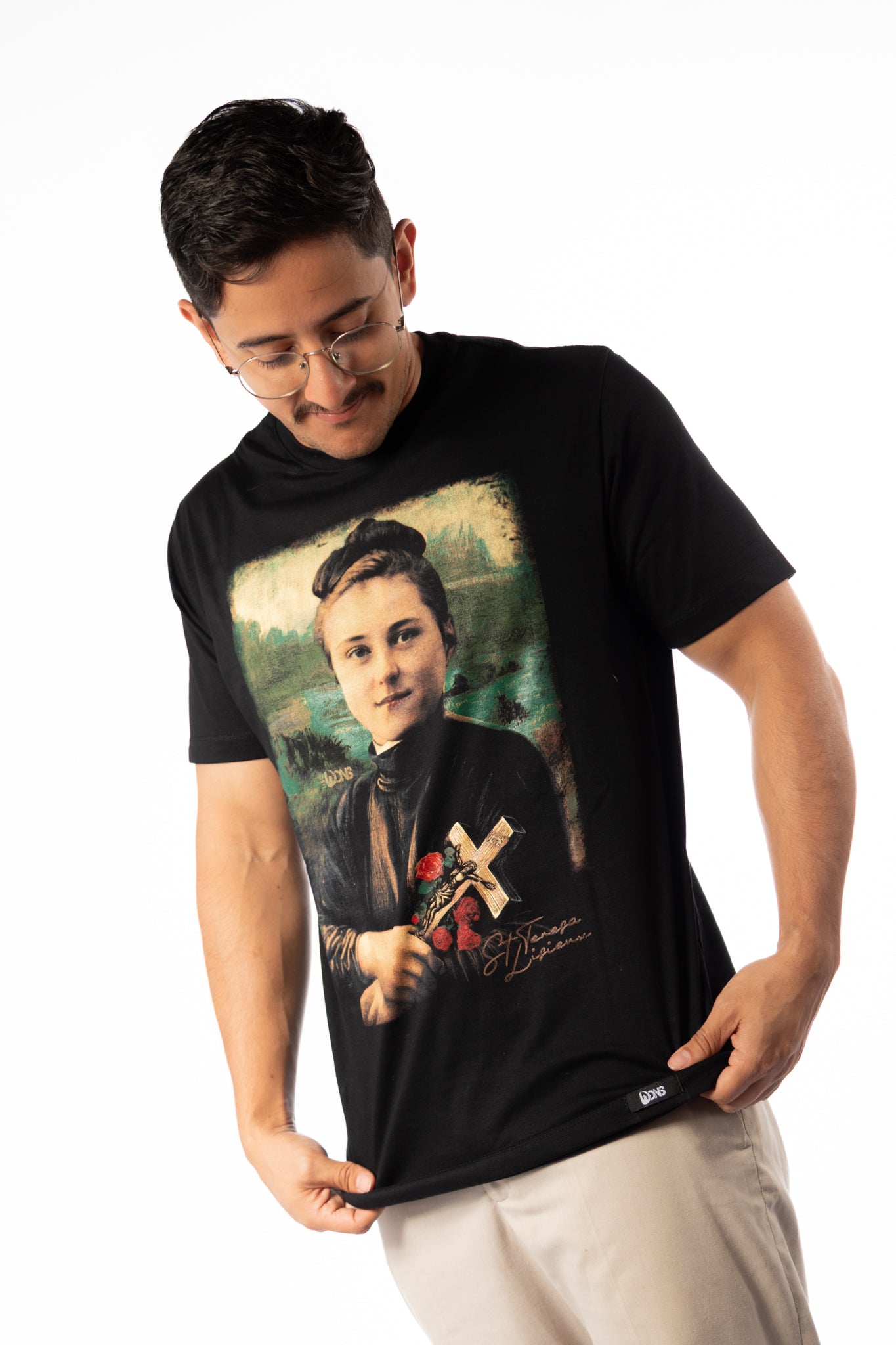 Camiseta Santa Teresinha do Menino Jesus Quadro - Preto ref 3256