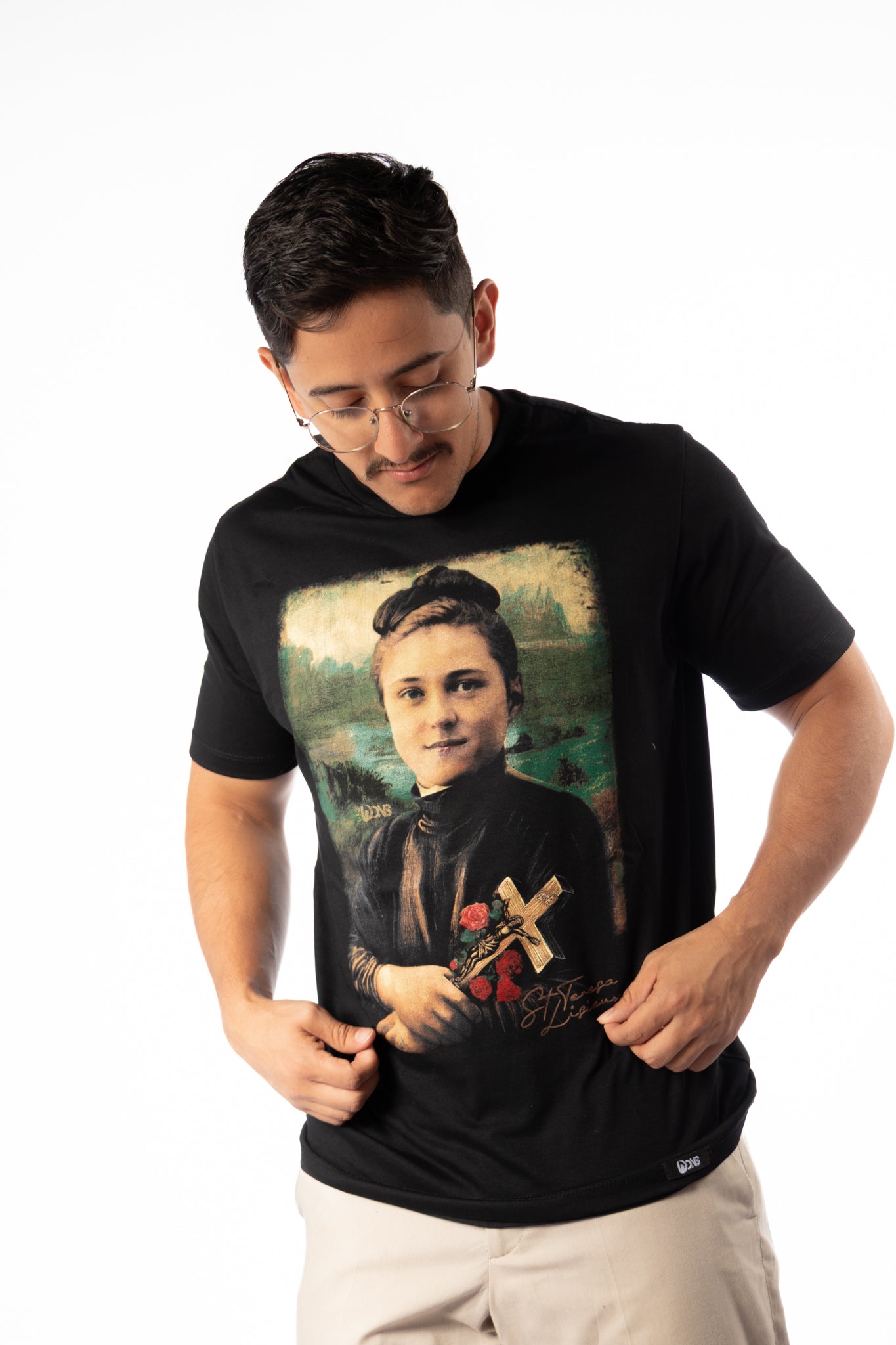 T-Shirt – Saint Thérèse of the Child Jesus Portrait - Black
