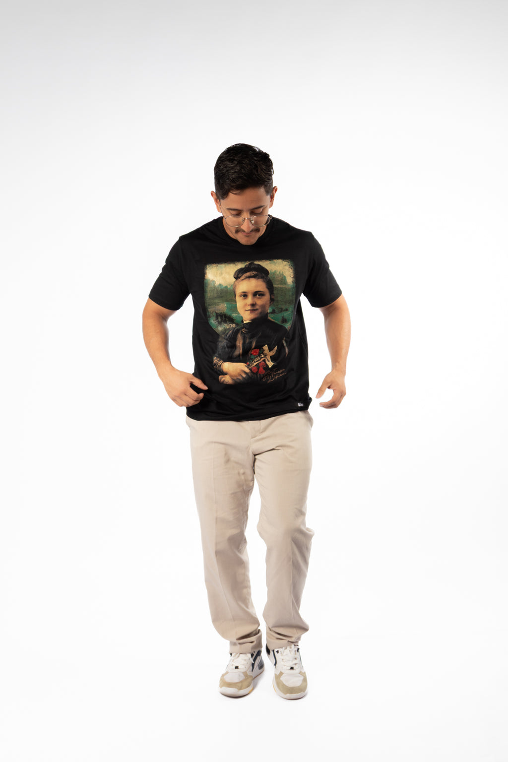 Camiseta Santa Teresinha do Menino Jesus Quadro - Preto ref 3256